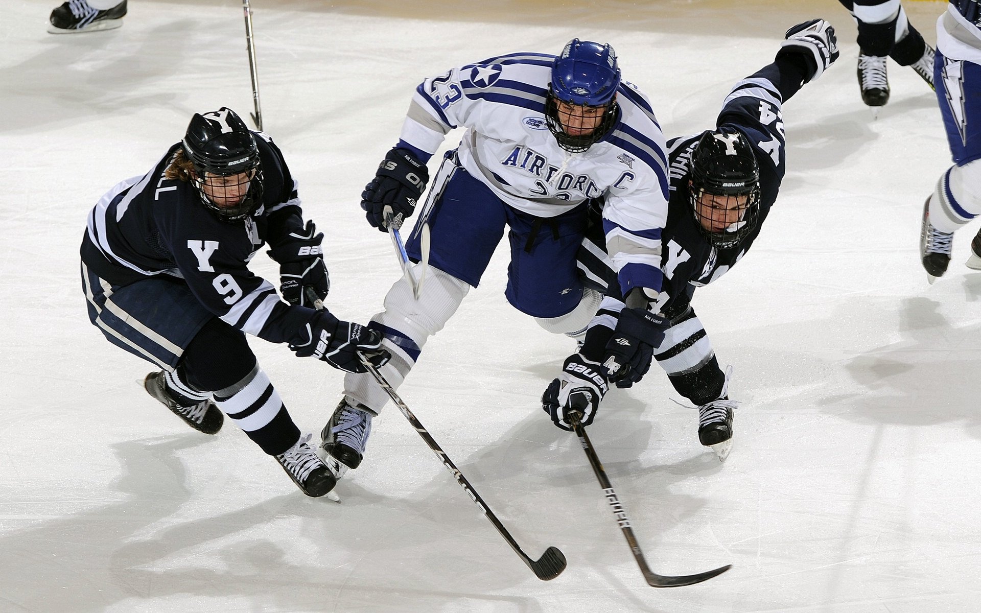 亚眠备战期未能善始善终，球队状态迷离，亚眠对梅斯的比分预测